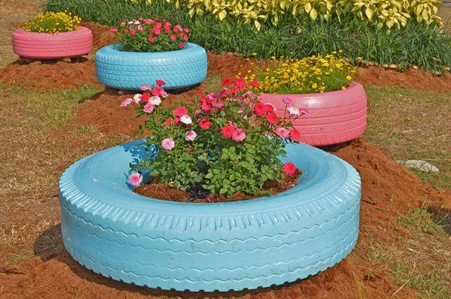 25 Inspiring Tire Planters Ideas to Add to your Outdoor Living Space ...