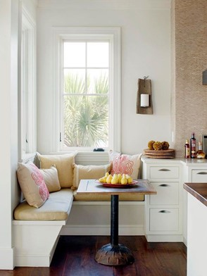 15 Kitchen Window Decorating Ideas That will Inspire You - EatHappyProject