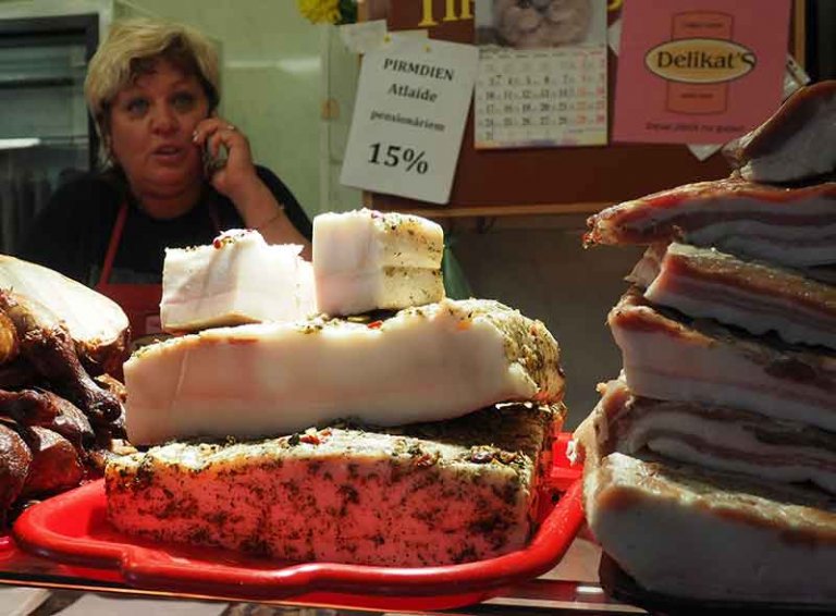 Tallow vs. Lard (and a Bit of Suet) Differences, Benefits & Uses