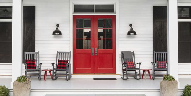What Colors Go with Red Front Doors