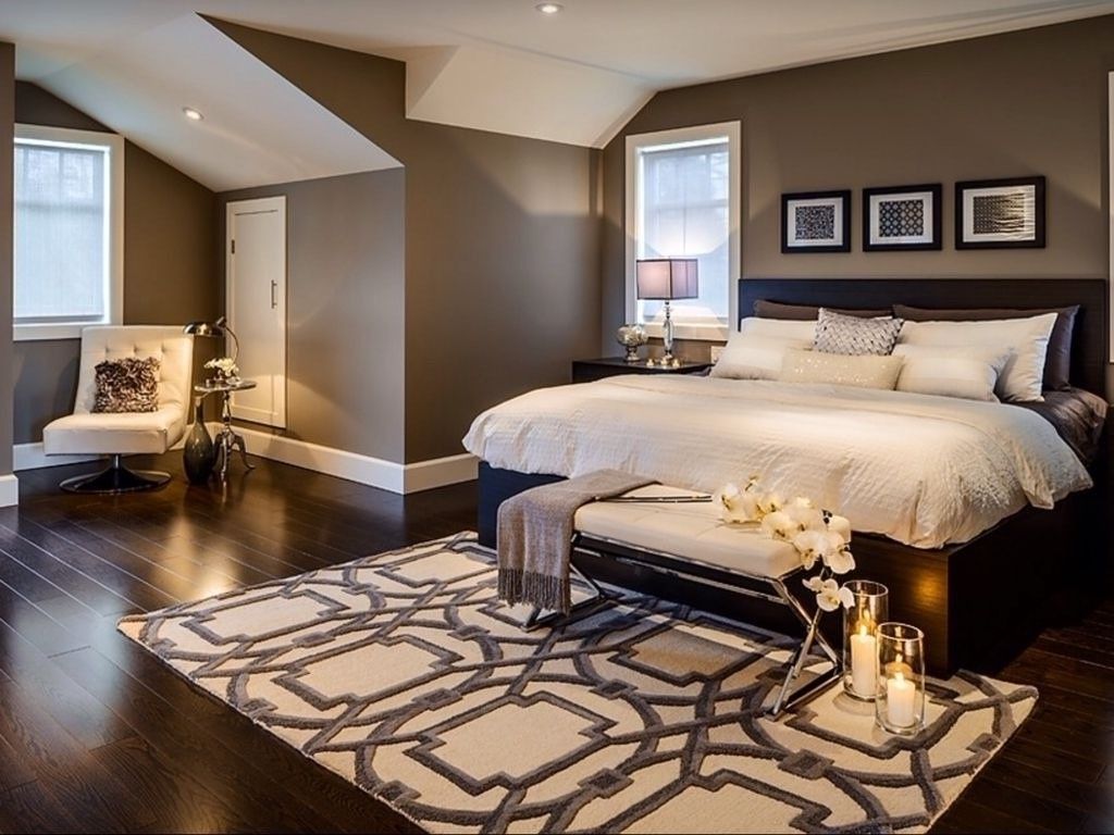 Decorating A Large Master Bedroom | www.resnooze.com