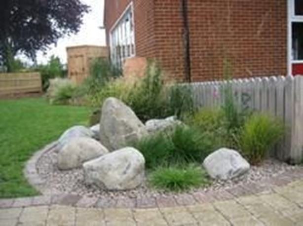 Rock Garden Designs Landscaping Ideas, Using Large Rocks In Front Yard Landscaping