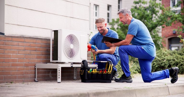 Navigating AC Repairs: How To Choose The Right Service Provider