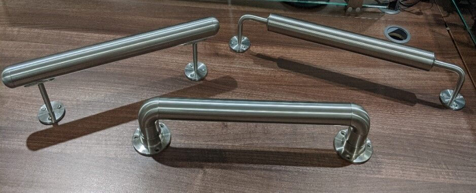 Benefits of multiple grab bars in the bathroom