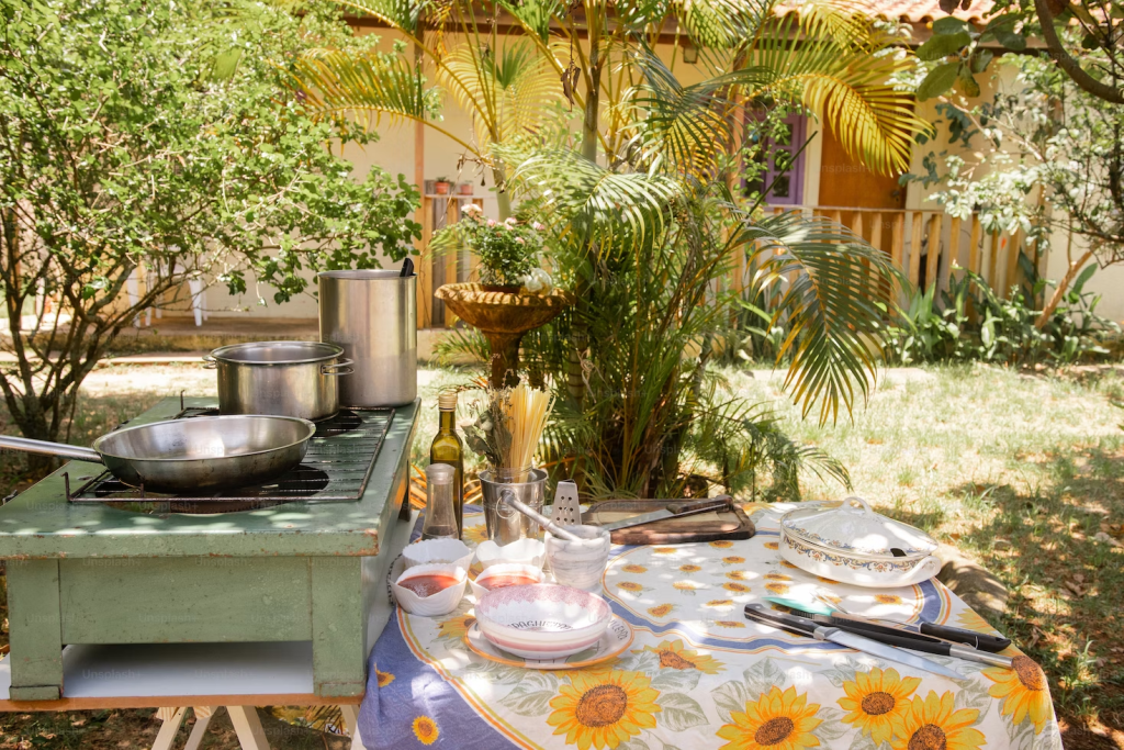 How to Create the Perfect Outdoor Kitchen: 11 Things You'll Need