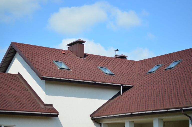 5 Reasons Why Roof Design Impacts Home Comfort and Longevity