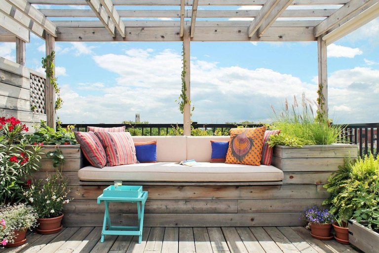 Built-In Seating That Feels Custom